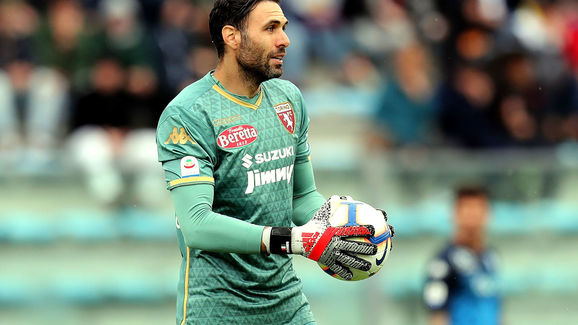 米体：路易斯-恩里克表现欠佳，没把握住这次宝贵的首发机会（米体：路易斯-恩里克状态低迷，错失难得的首发良机）