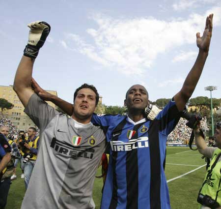 德天空：法兰克福和纽卡前锋奥苏拉达成冬窗转会口头协议（德天空称：纽卡前锋奥苏拉与法兰克福已就冬窗转会达成口头一致）