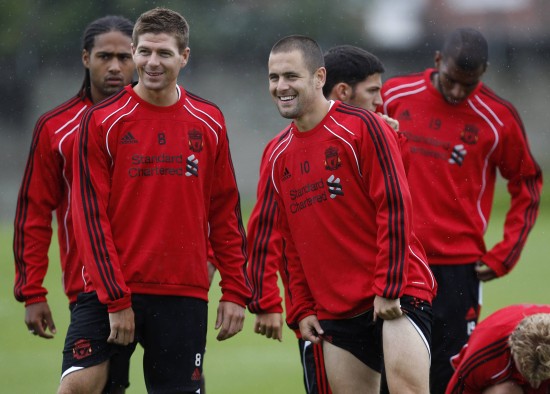 川普狂喜，乡下人乐队将在世界杯抽签仪式结束后表演《YMCA》（乡下人乐队将在世界杯抽签结束后献唱《YMCA》，令川普兴奋不已）