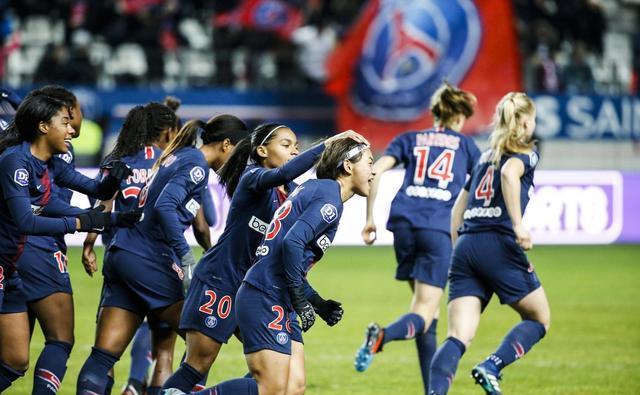 孔蒂：祝贺球员们，必须对他们说谢谢、谢谢、再谢谢（孔蒂盛赞球员：祝贺全队，连声致谢——谢谢、谢谢、再谢谢）