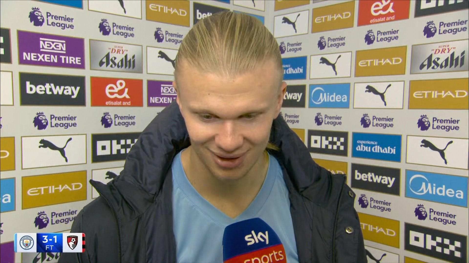 球星晒更衣室照，队内氛围引关注（球星分享更衣室照，团队氛围备受关注）